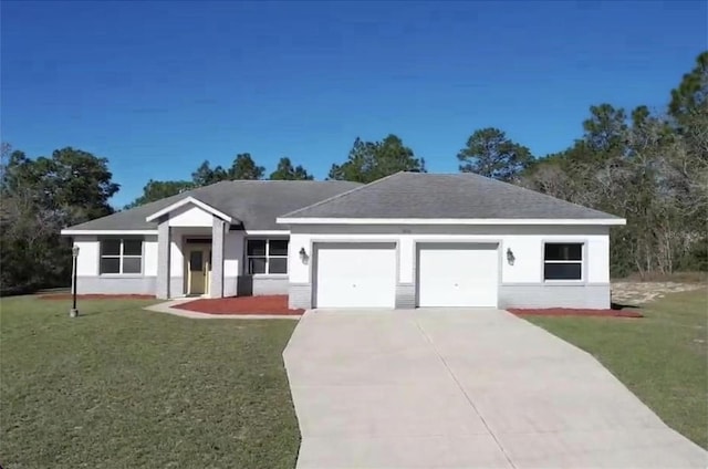 ranch-style home with stucco siding, driveway, a front yard, and an attached garage