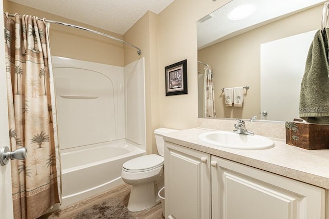 bathroom with visible vents, toilet, shower / bath combo, a textured ceiling, and wood finished floors