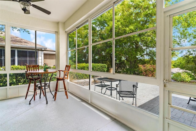 6152 Topsail Rd, Lady Lake, FL 32159 - sunroom / solarium with ceiling fan