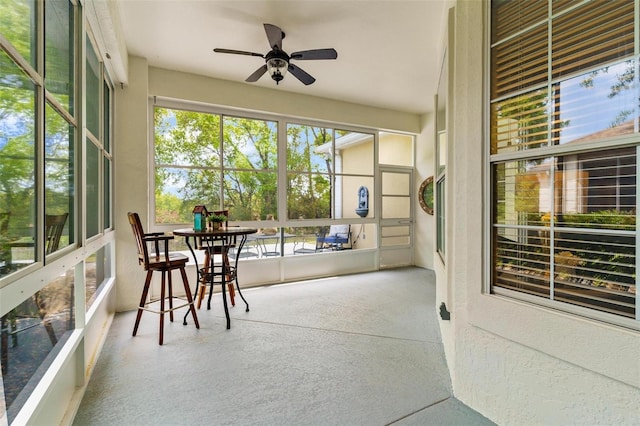 6152 Topsail Rd, Lady Lake, FL 32159 - sunroom featuring a ceiling fan