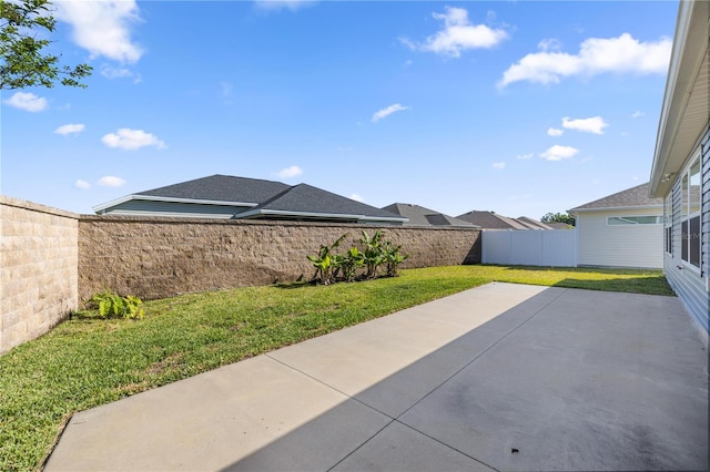 1853 Pasqua Pl, The Villages, FL 32163 - view of patio / terrace featuring a fenced backyard