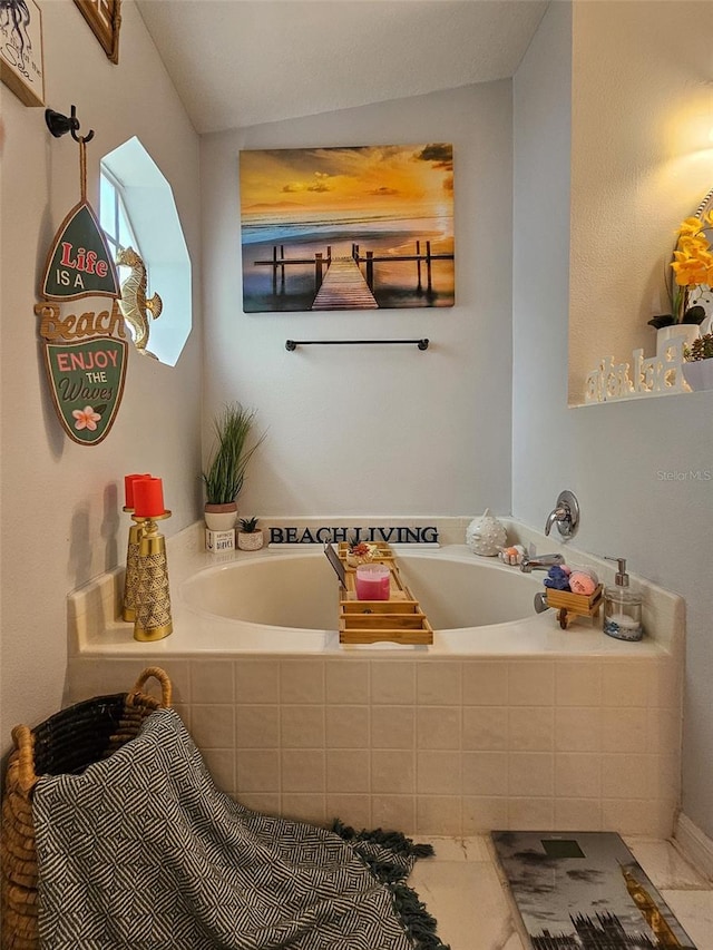 2442 Foxhollow Rd, Tavares, FL 32778 - bathroom featuring a bath