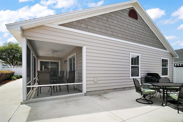 1093 Peninsula St, The Villages, FL 32162 - view of patio / terrace featuring outdoor dining area and a ceiling fan