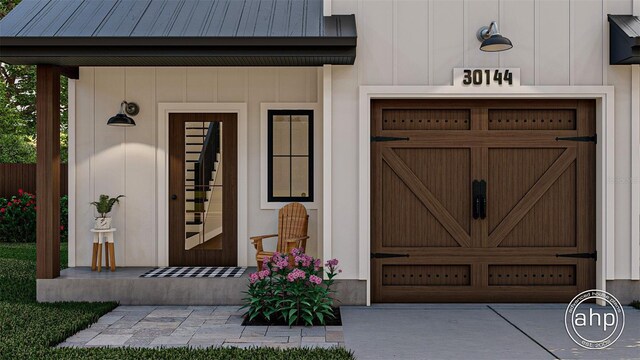 650 E Liberty Ave, Mount Dora, FL 32757 - entrance to property with a garage