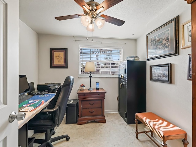 2376 Crk 444, Lake Panasoffkee, FL 33538 - office with a ceiling fan and a textured ceiling