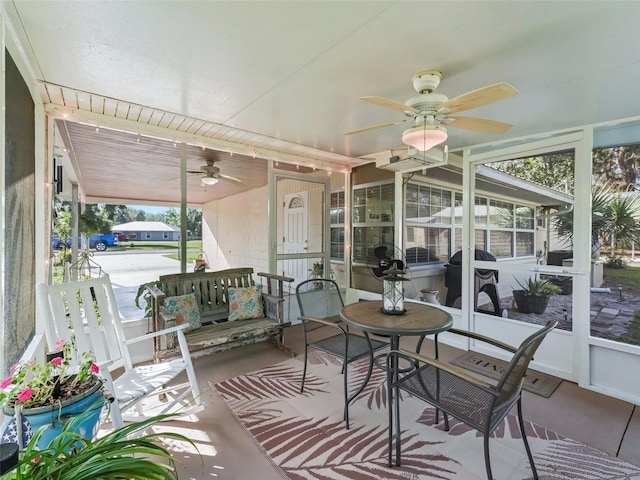 2376 Crk 444, Lake Panasoffkee, FL 33538 - sunroom featuring a ceiling fan