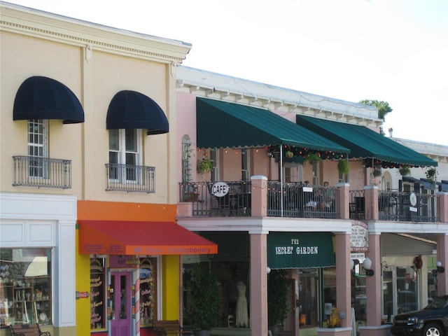 view of building exterior