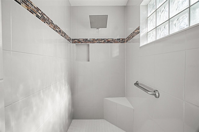 3354 Truluck Pl, Oxford, FL 34484 - full bath featuring a tile shower