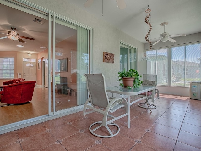 910 Eagles Lndg, Leesburg, FL 34748 - sunroom with healthy amount of natural light