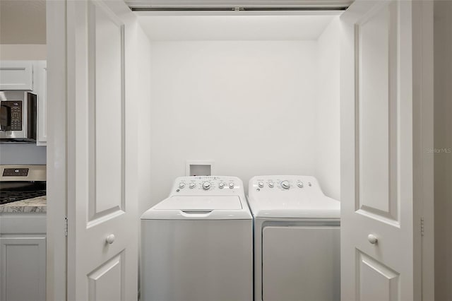 6248 Siverson Ter, The Villages, FL 32163 - laundry room with laundry area and washer and dryer