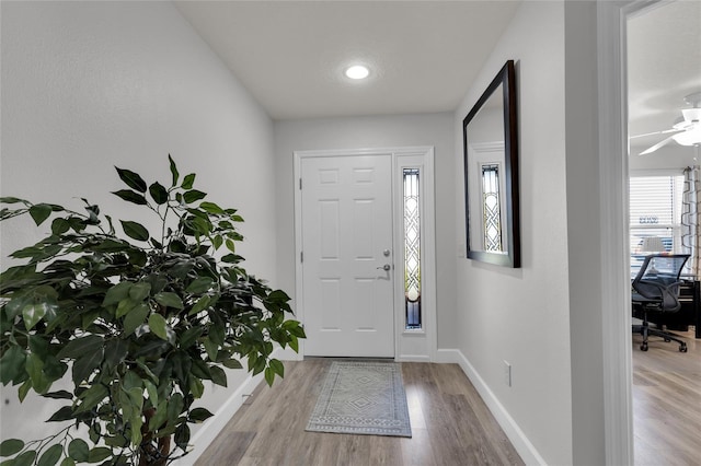 entrance foyer featuring wood finished floors, ceiling fan, baseboards, and recessed lighting
