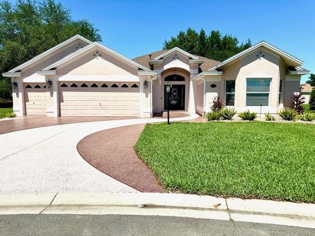 1875 Oxford Ln, The Villages, FL 32162 - photo 1