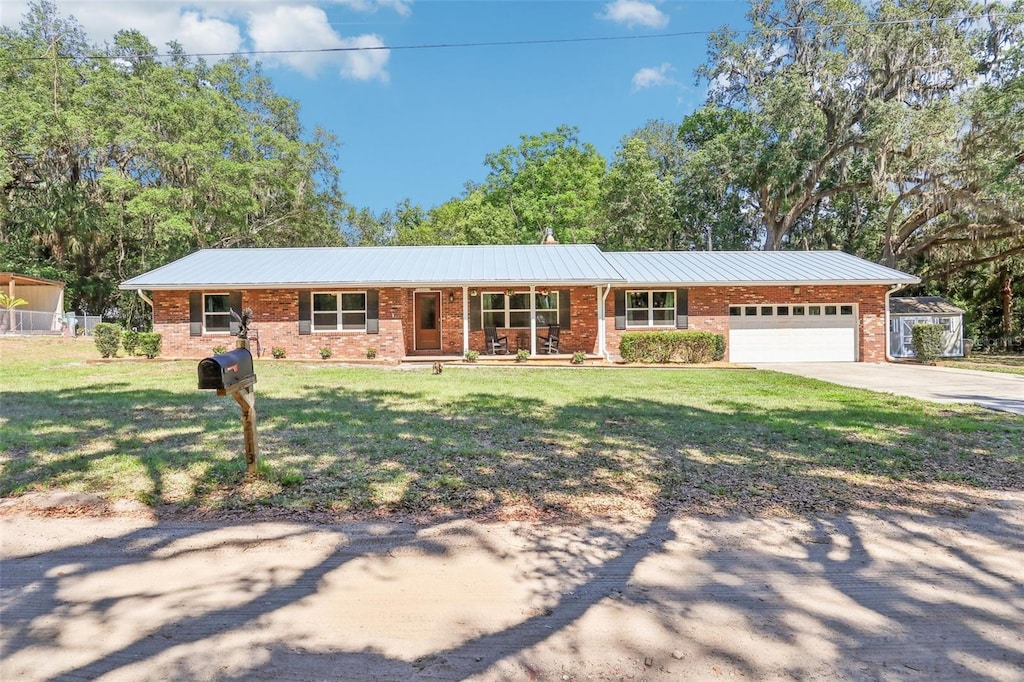 42116 E Lakeview Dr, Altoona, FL 32702 - photo 1