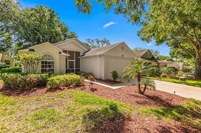 3603 Westerham Dr, Clermont, FL 34711 - ranch-style home with stucco siding