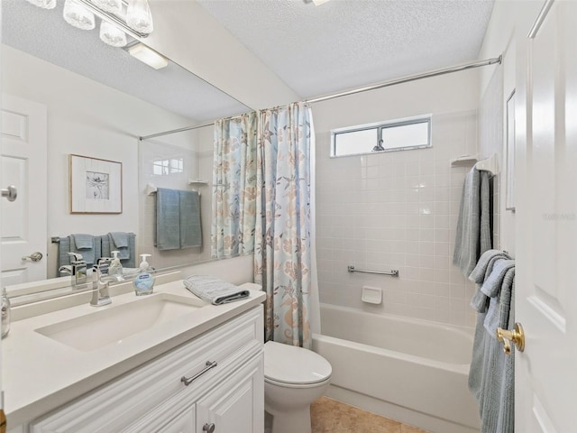 511 Chula Vista Ave, The Villages, FL 32159 - full bath featuring tile patterned floors, a textured ceiling, vanity, toilet, and shower / bath combo with shower curtain