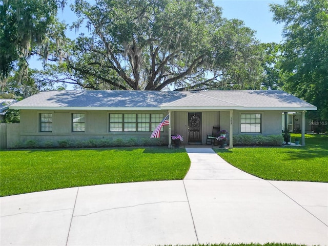 203 SE 30th Ave, Ocala, FL 34471 - ranch-style house featuring a front yard