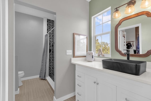 10901 Island Grove Rd, Clermont, FL 34711 - full bath with vanity and a shower with curtain