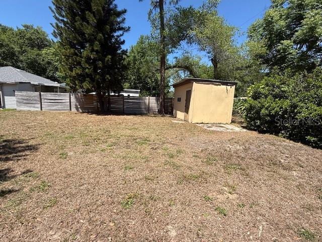 677 Warner St, Groveland, FL 34736 - photo 23