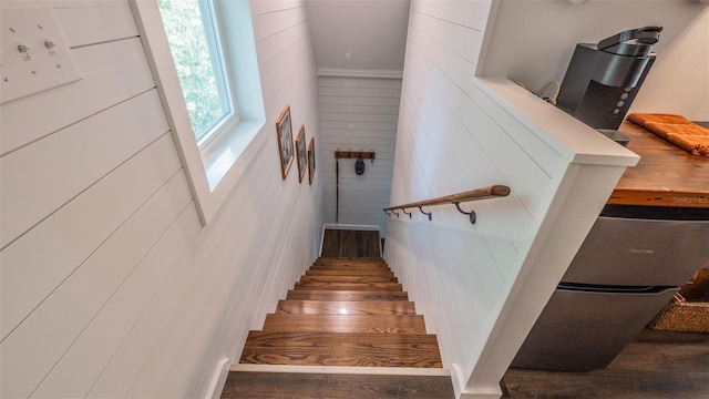 908 N Tremain St, Mount Dora, FL 32757 - stairway with wood finished floors