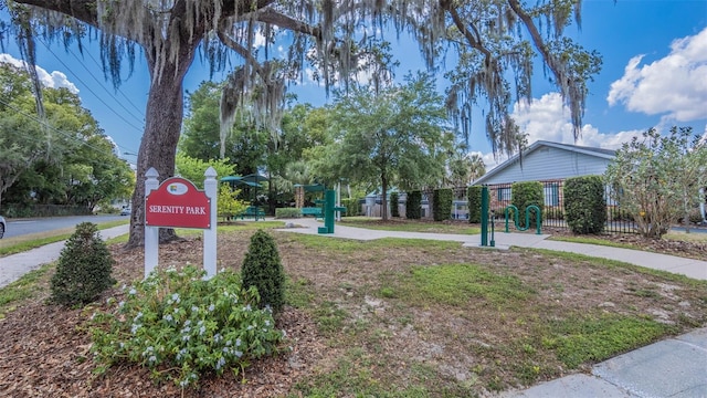 908 N Tremain St, Mount Dora, FL 32757 - view of home's community featuring fence