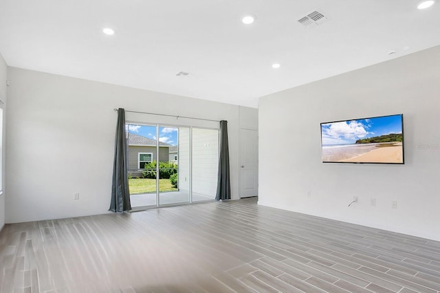 7796 SW 74th Loop, Ocala, FL 34481 - unfurnished room featuring visible vents, recessed lighting, and light wood finished floors