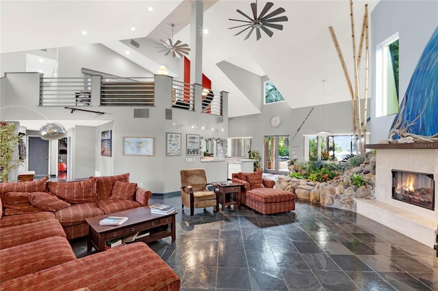 9642 Bear Lake Rd, Apopka, FL 32703 - lobby featuring visible vents