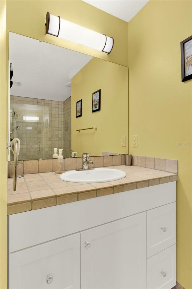 9642 Bear Lake Rd, Apopka, FL 32703 - bathroom with vanity and a stall shower