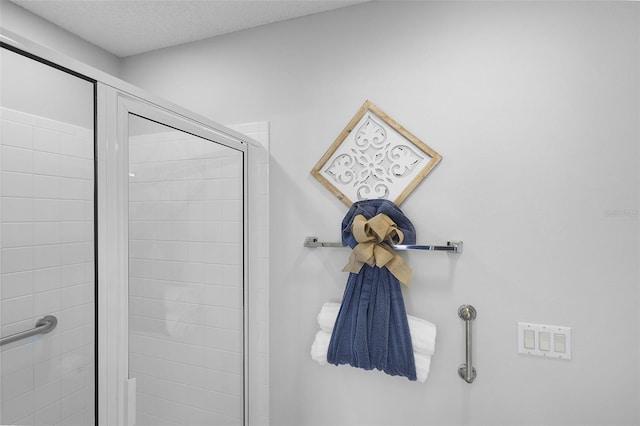 full bathroom featuring a stall shower
