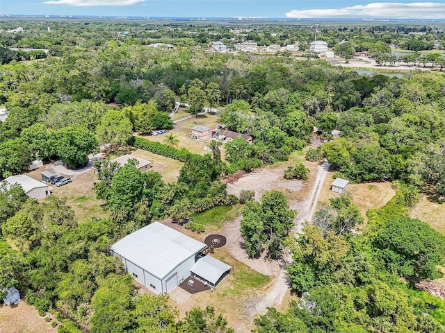 bird's eye view with a view of trees