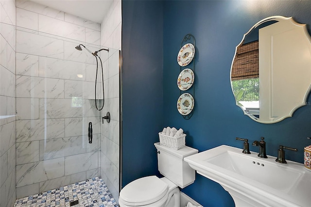 6905 Clayton St, Mount Dora, FL 32757 - full bath with a sink, a shower stall, and toilet