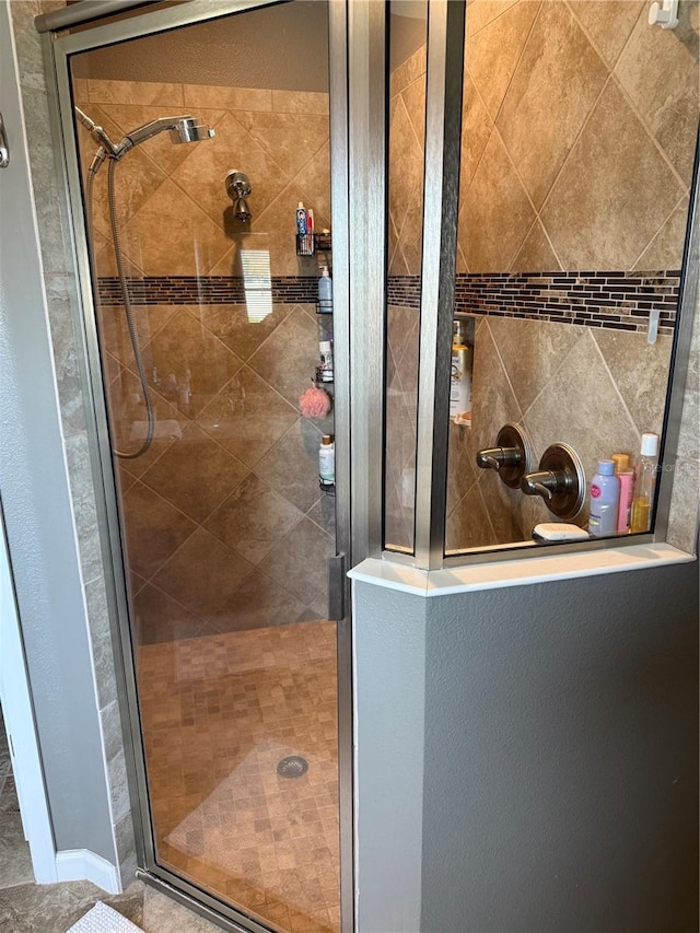 2504 Cavender Creek Rd, Minneola, FL 34715 - full bathroom with a shower stall