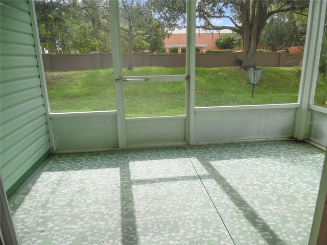 739 Cortez Ave, The Villages, FL 32159 - view of unfurnished sunroom