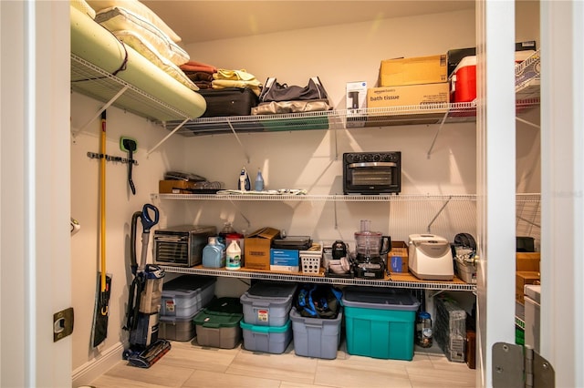 8492 Hartford Way, Mount Dora, FL 32757 - view of storage area