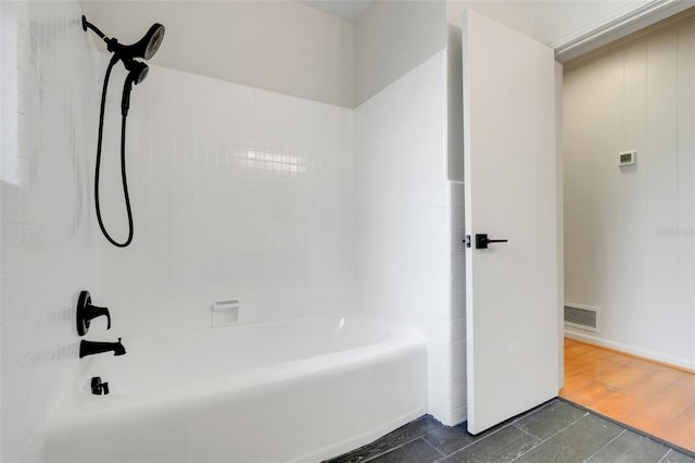 274 W Kings Hwy, Center Hill, FL 33514 - full bathroom with shower / bathtub combination and visible vents