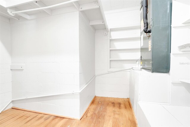 274 W Kings Hwy, Center Hill, FL 33514 - walk in closet with wood finished floors