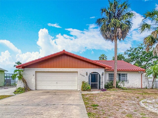 33620 Picciola Dr, Fruitland Park, FL 34731 - photo 3