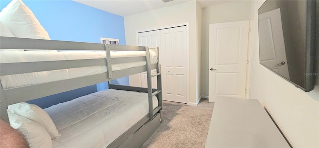 817 Ocean Course Ave Unit 502, Davenport, FL 33896 - bedroom with carpet flooring and a closet