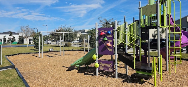 817 Ocean Course Ave Unit 502, Davenport, FL 33896 - view of community jungle gym