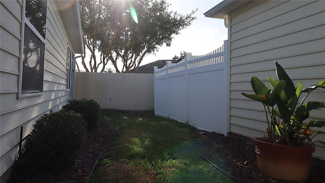 1482 Azteca Loop, The Villages, FL 32162 - view of yard with fence