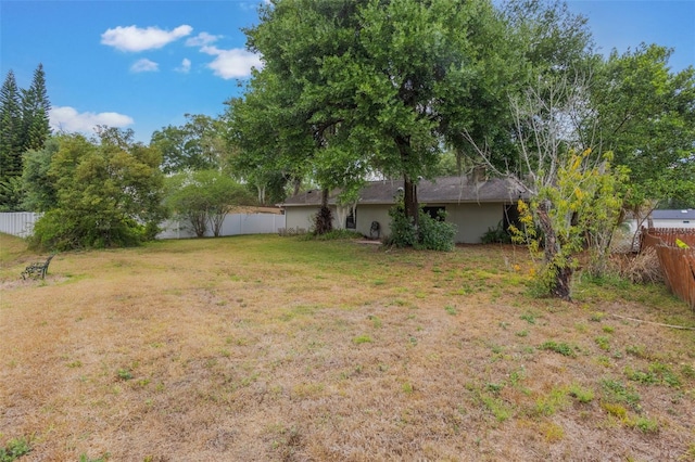 8410 Lake Bosse Dr, Orlando, FL 32810 - view of yard