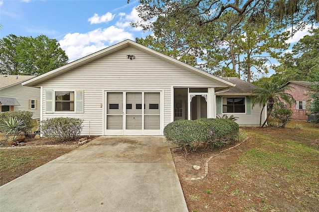 34 Gordon Ct, Leesburg, FL 34788 - photo 1
