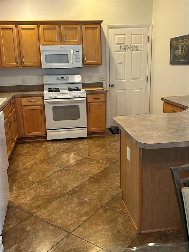 1060 Davenport Dr, The Villages, FL 32162 - photo 14