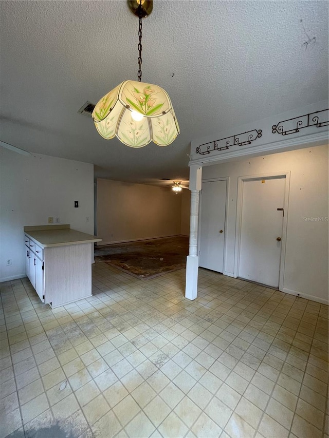 2421 Centennial Blvd, Leesburg, FL 34748 - foyer with a textured ceiling