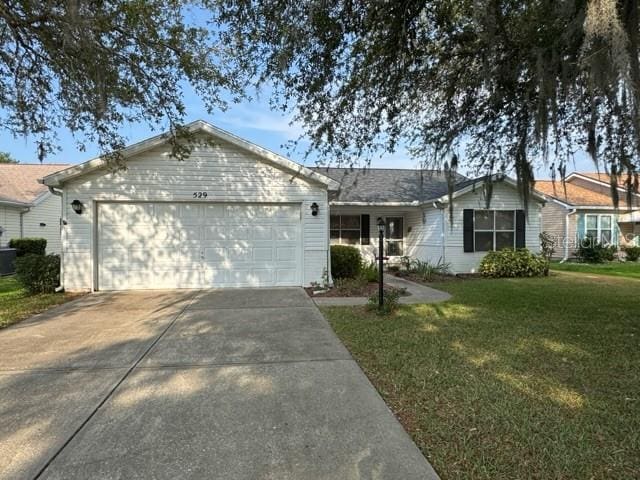 529 Del Mar Dr, Lady Lake, FL 32159 - photo 1