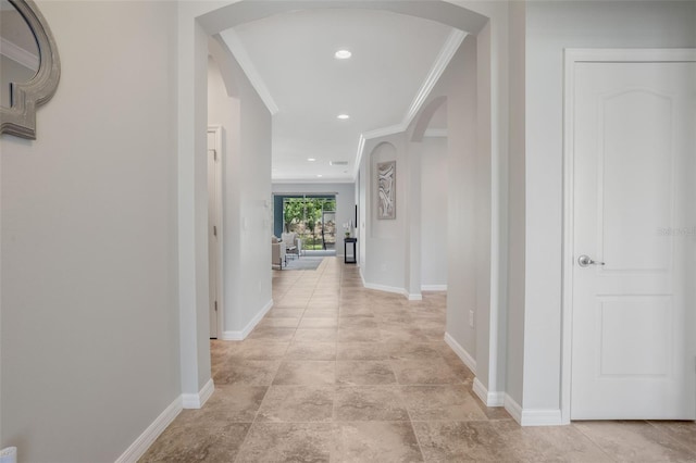 1027 Timbervale Trl, Clermont, FL 34715 - hall featuring arched walkways, ornamental molding, and recessed lighting