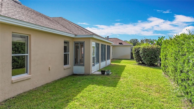 2202 Kershaw Rd, The Villages, FL 32162 - view of green lawn with a sunroom