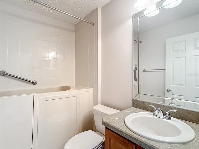 2202 Kershaw Rd, The Villages, FL 32162 - full bathroom featuring a textured ceiling, toilet, vanity, and a shower