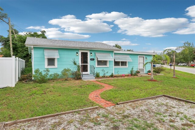 1301 N Ave, Tavares, FL 32778 - view of single story home