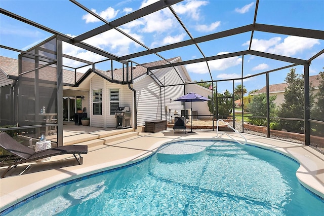 1053 Alcove Loop, The Villages, FL 32162 - outdoor pool with a patio area, grilling area, and a lanai