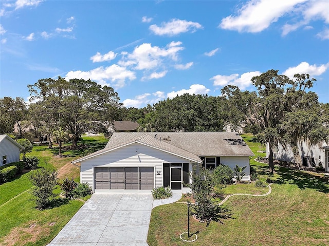 5618 Rosewall Cir, Leesburg, FL 34748 - view of front facade featuring a front yard, concrete driveway, and a garage